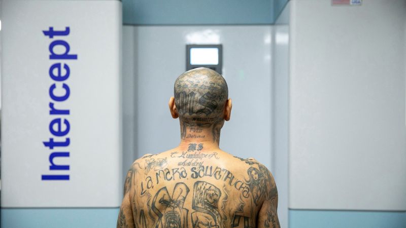 El Salvador 'mega prison': Thousands transferred amid gang crackdown