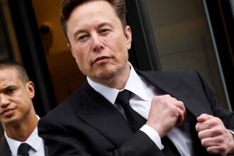 Elon Musk meets with California Gov. Newsom at Tesla's engineering HQ