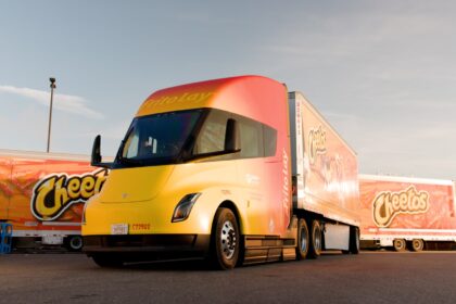 Elon Musk's Tesla Semi is delivering Frito-Lay and Pepsi products