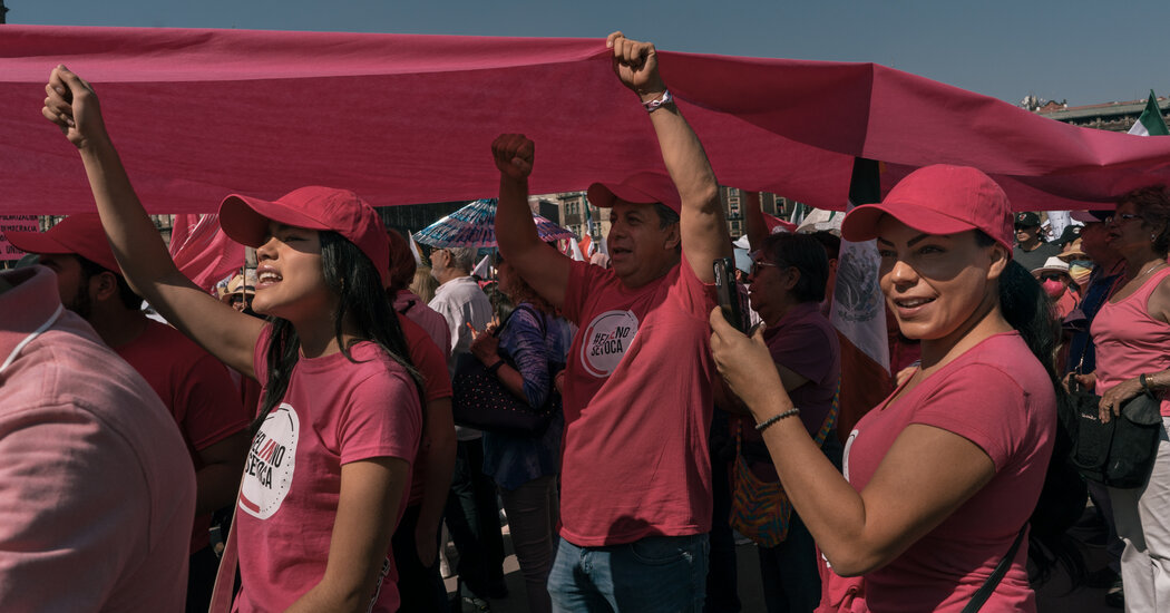 Large Crowds Across Mexico Protest Overhaul of Election Watchdog