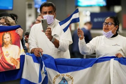 Nicaragua releases hundreds of political prisoners and sends them to the US