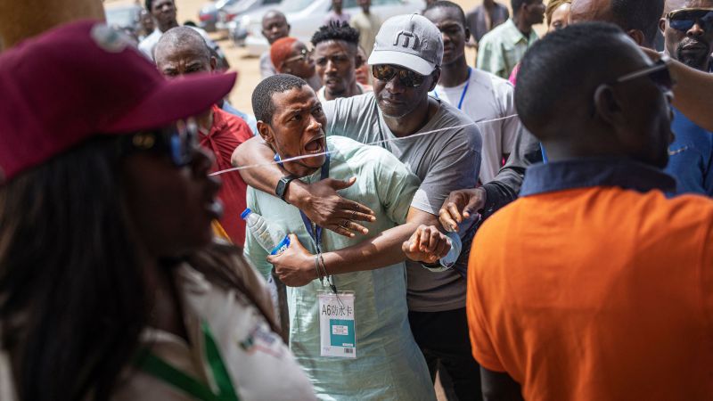 NigeriaDecides2023: Nigerians go to the polls in tense presidential election