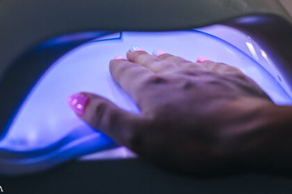 Scientists Warn That UV Nail Drying Devices Damage DNA