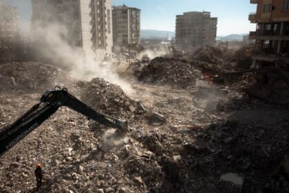 Turkey quake: Rescue efforts for earthquake survivors wound down