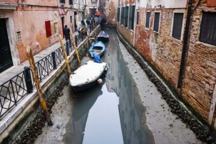 Venice canals run dry amid fears Italy faces another drought