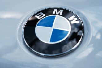 BMW expects higher margin and deliveries in 2023 amid electric rollout