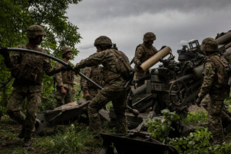 European Officials Agree to Supply More Artillery Shells to Ukraine