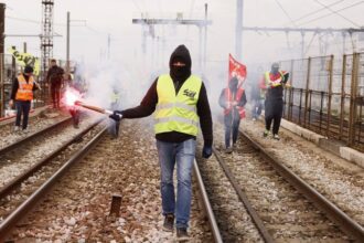 France anti-pension reform protests: Demonstrators enter airport amid nationwide protests