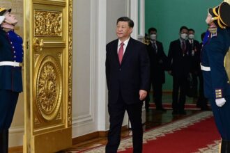 In a Brother Act with Putin, Xi Reveals China’s Fear of Containment