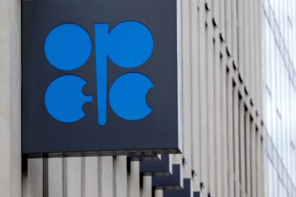 Oil prices volatile on report UAE is considering leaving OPEC