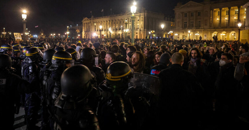 Protesters in Paris Clash With Police Over Retirement Age Change