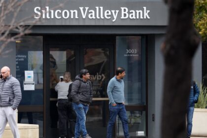 Silicon Valley Bank failure has investors calling for government aid