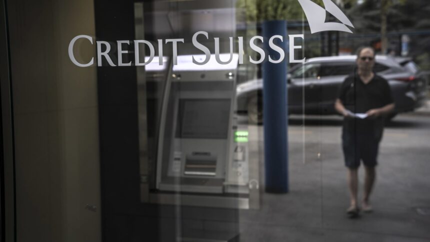 UBS offers to buy Credit Suisse for up to $1 billion, the Financial Times reports