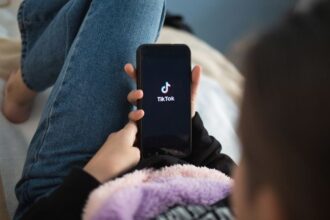 Australia bans TikTok on federal government devices