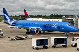 Breeze Airways Embraer 190