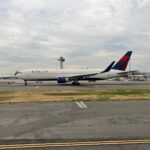 delta plane taxis jfk