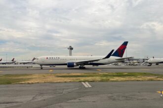 delta plane taxis jfk