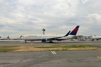 delta plane taxis jfk