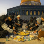 During Ramadan, Palestinians Picnic in Aqsa Compound to Break Fast