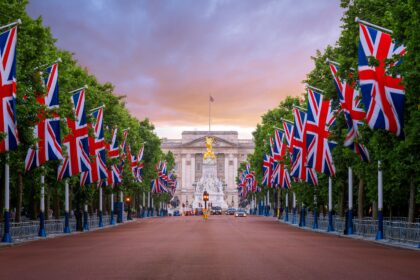 Buckingham Palace, The Mall, Union Flags, London, England