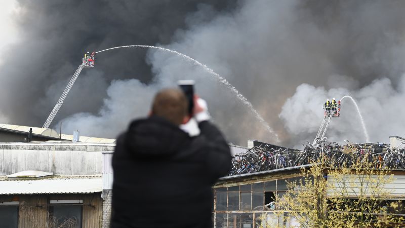 Hamburg warehouse fire: Police warn of possible toxins in air