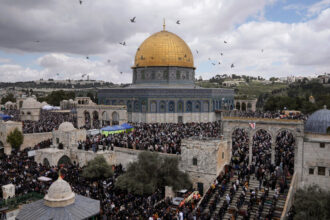 Israeli Police Fatally Shoot Arab Outside Jerusalem Holy Site