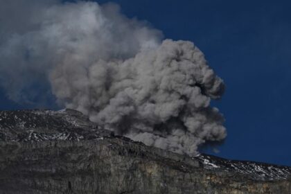 Nevado del Ruiz: A volcano in Colombia could erupt 'within days'. But only a small fraction of locals have evacuated