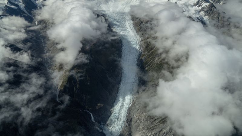 'Shocked' by the loss: Scientists sound the alarm on New Zealand's melting glaciers