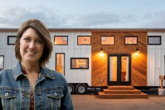 This 51-year-old pays $725 a month to live in a 'luxury tiny home' in a backyard—take a look inside