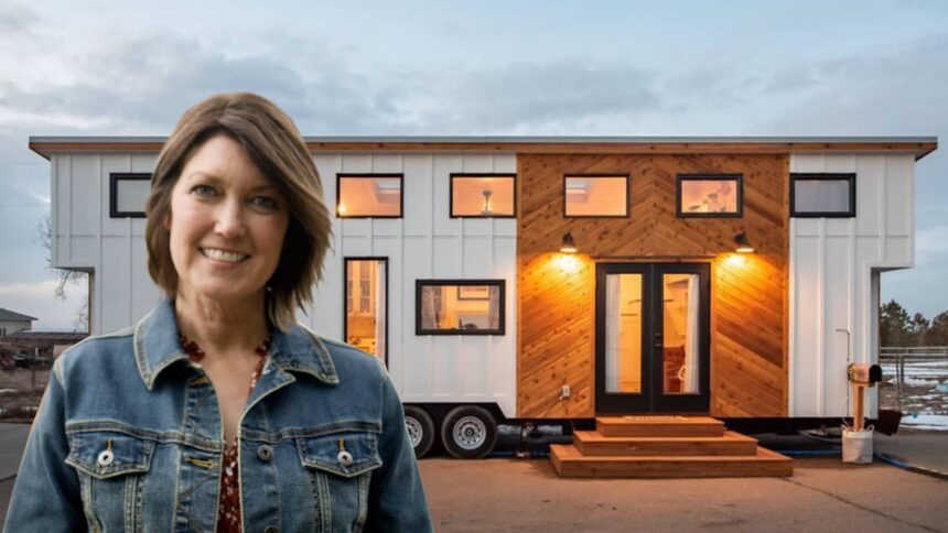 This 51-year-old pays $725 a month to live in a 'luxury tiny home' in a backyard—take a look inside