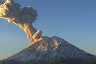 Alert Level Is Raised in Central Mexico as Volcano Spews Smoke and Ash