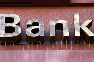 Americans growing worried about the safety of their bank deposits