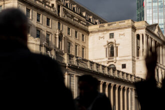 Bank of England Raises Interest Rates to 4.5%, Highest Level in 15 Years