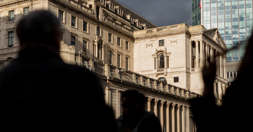 Bank of England Raises Interest Rates to 4.5%, Highest Level in 15 Years