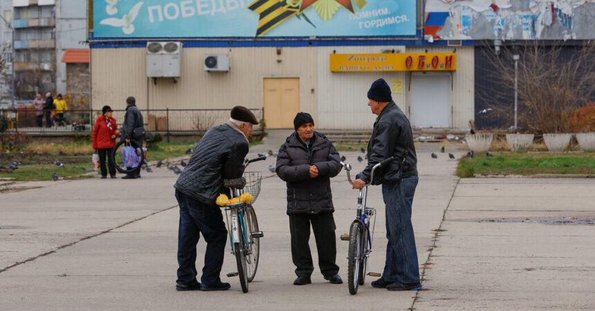 Confusion in Ukraine’s Zaporizhzhia Region as Russia Issues Evacuation Order