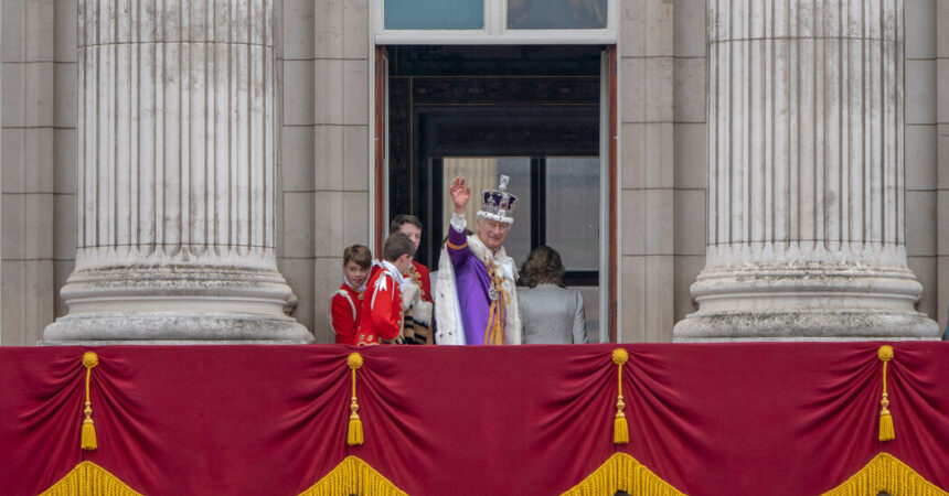 Coronation and Election Leave Restless U.K. ‘in a Waiting Room’