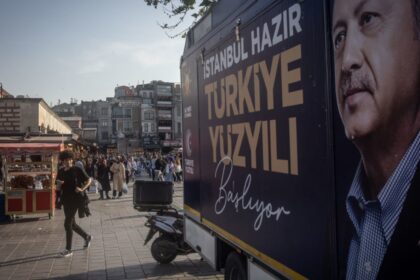Erdogan ahead after acrimonious campaigns