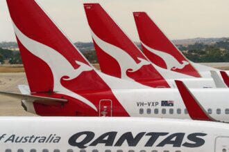 Qantas planes