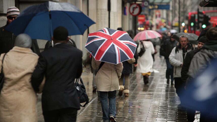 UK economy grows by 0.1% in the first quarter but inflation continues to weigh