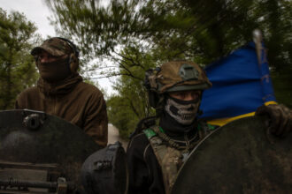 Ukraine Makes Gains Near Embattled Bakhmut, a First in Months