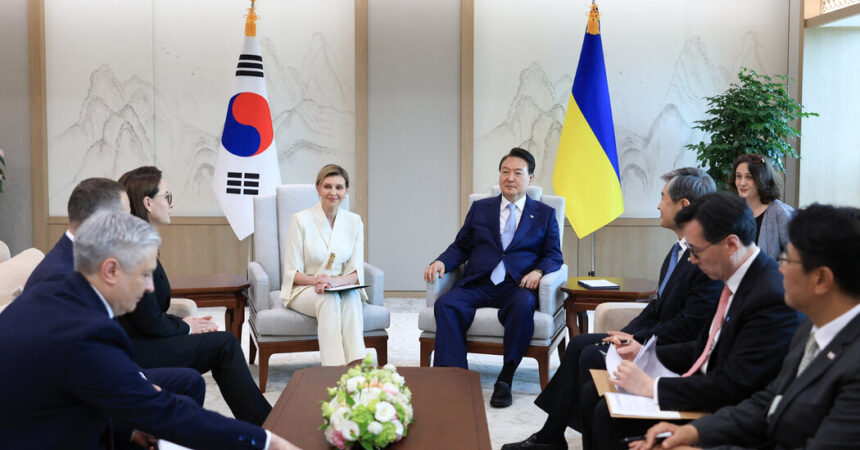 Ukraine’s First Lady Visits Seoul, Requesting Nonlethal Military Aid