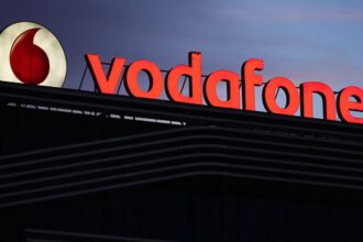 Vodafone shares drop 4% after cutting a record 11,000 jobs