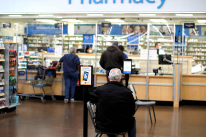 Walmart Raises Wages for Pharmacists and Opticians