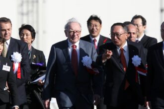 What Warren Buffett is buying in Japan Berkshire Hathaway look-alikes