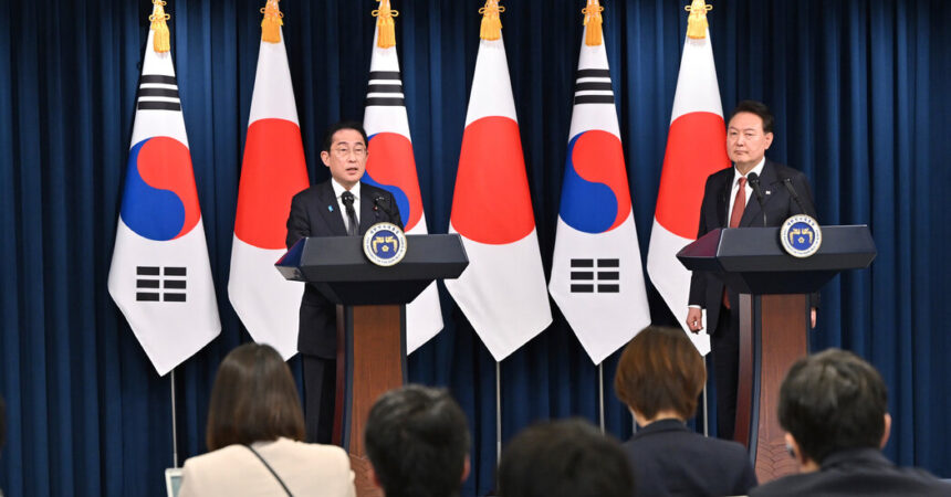 Your Monday Briefing: Kishida Visits Seoul