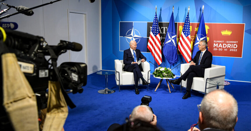 Biden Meets NATO Chief to Discuss Ukraine and Succession