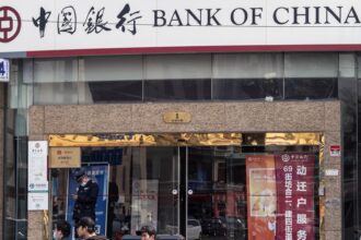 China's big banks cut deposit rates, signaling monetary easing ahead