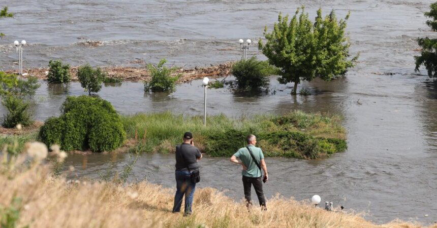 Dam Destruction Threatens Crimea’s Water Supply, Russia Warns