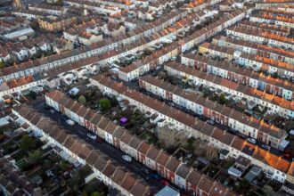 HSBC pulls some UK mortgage deals as fears of rising rates hits home buyers once more