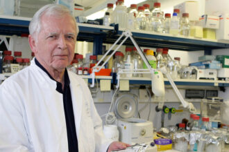 Harald zur Hausen, 87, Nobelist Who Found Cause of Cervical Cancer, Dies